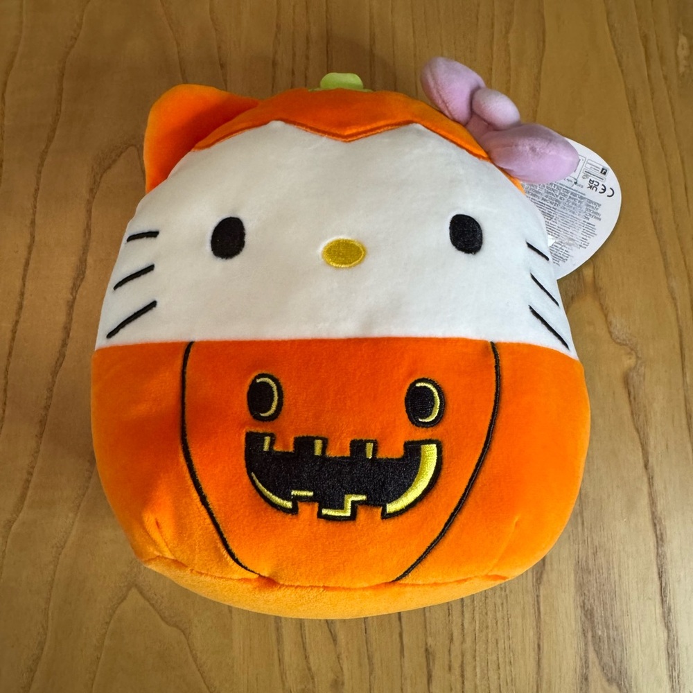 Hello Kitty Halloween Squishmellow
